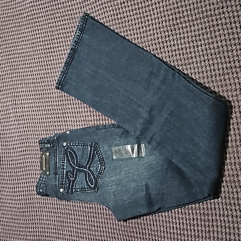 2/$40 NWT Tru Lux Jeans Los Angeles Bootcut Size 27 / 4